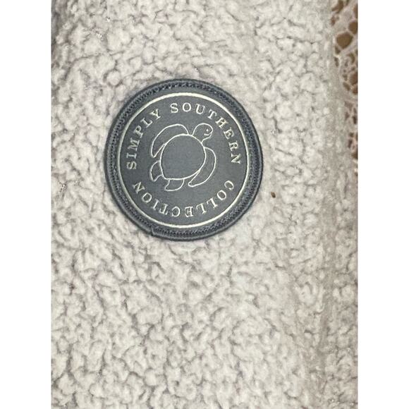 Simply Southern Collection Fleece Top Large - Picture 5 of 7